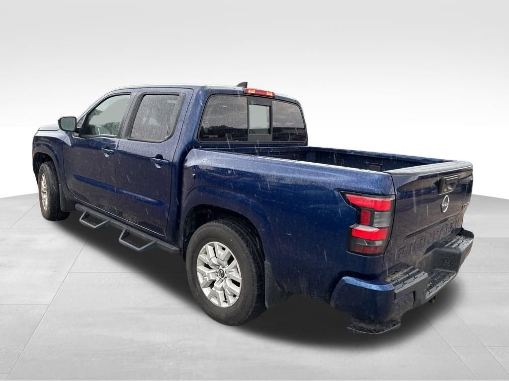 Used 2022 Nissan Frontier SV w/ Technology Package AWD/4WD image 3