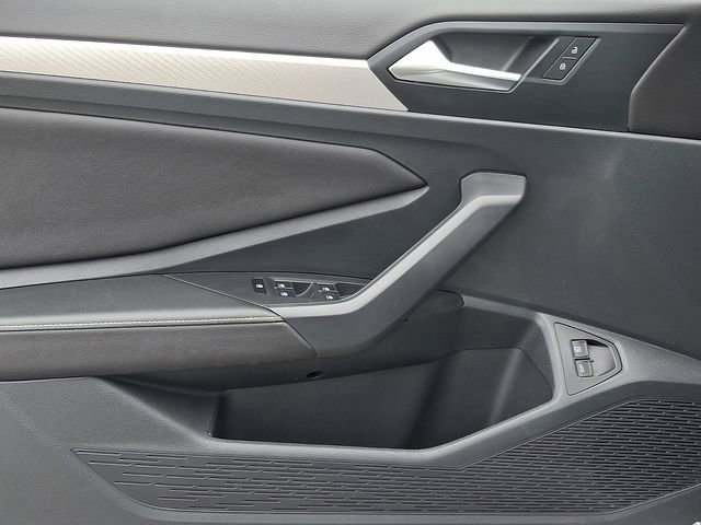 Used 2024 Volkswagen Jetta Sport image 12