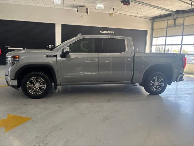 Used 2025 GMC Sierra 1500 SLT AWD/4WD image 3