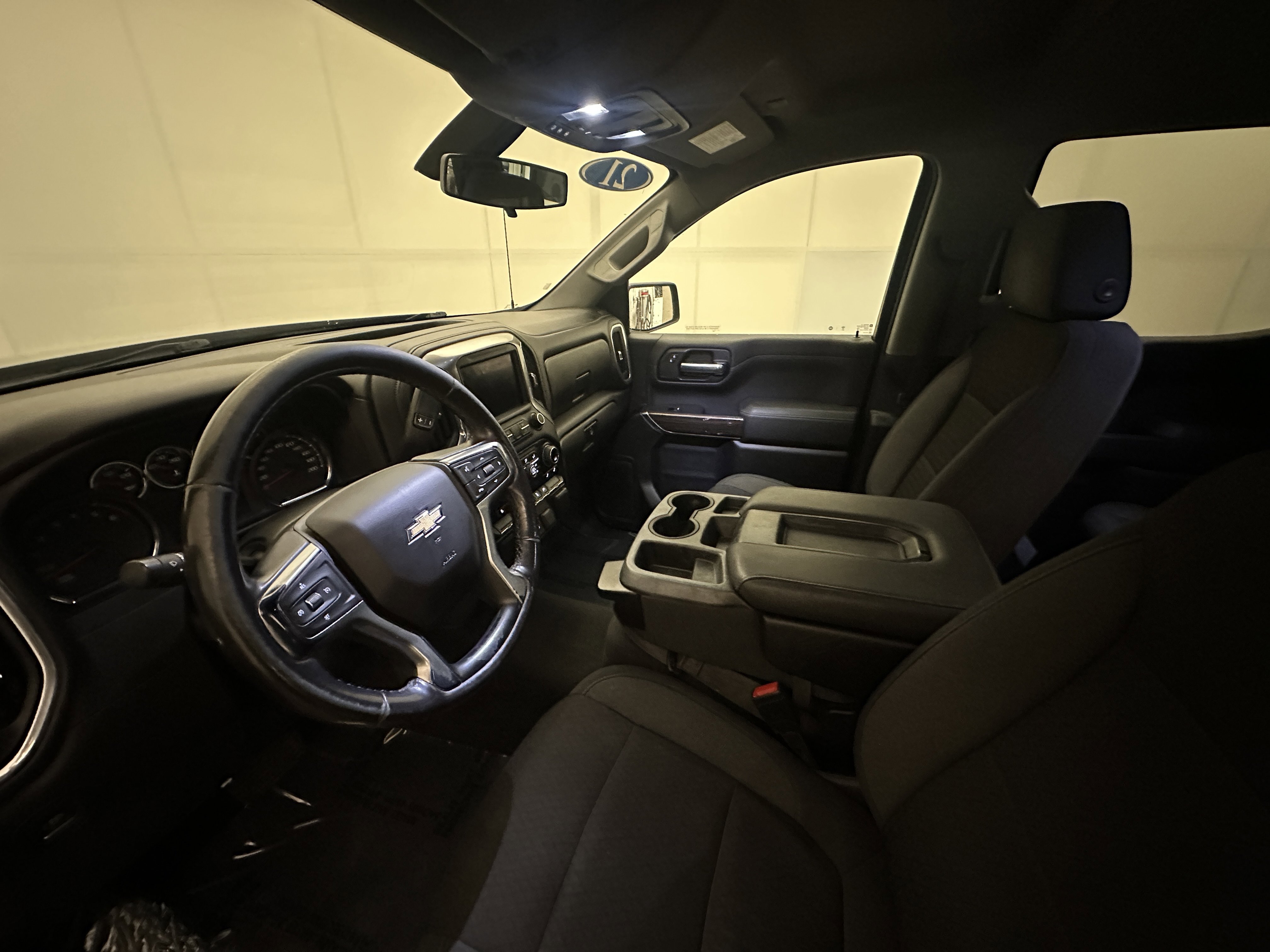 Used 2021 Chevrolet Silverado 1500 LT image 18