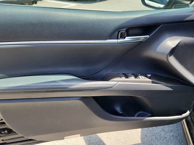 Used 2022 Toyota Camry XSE FWD image 12