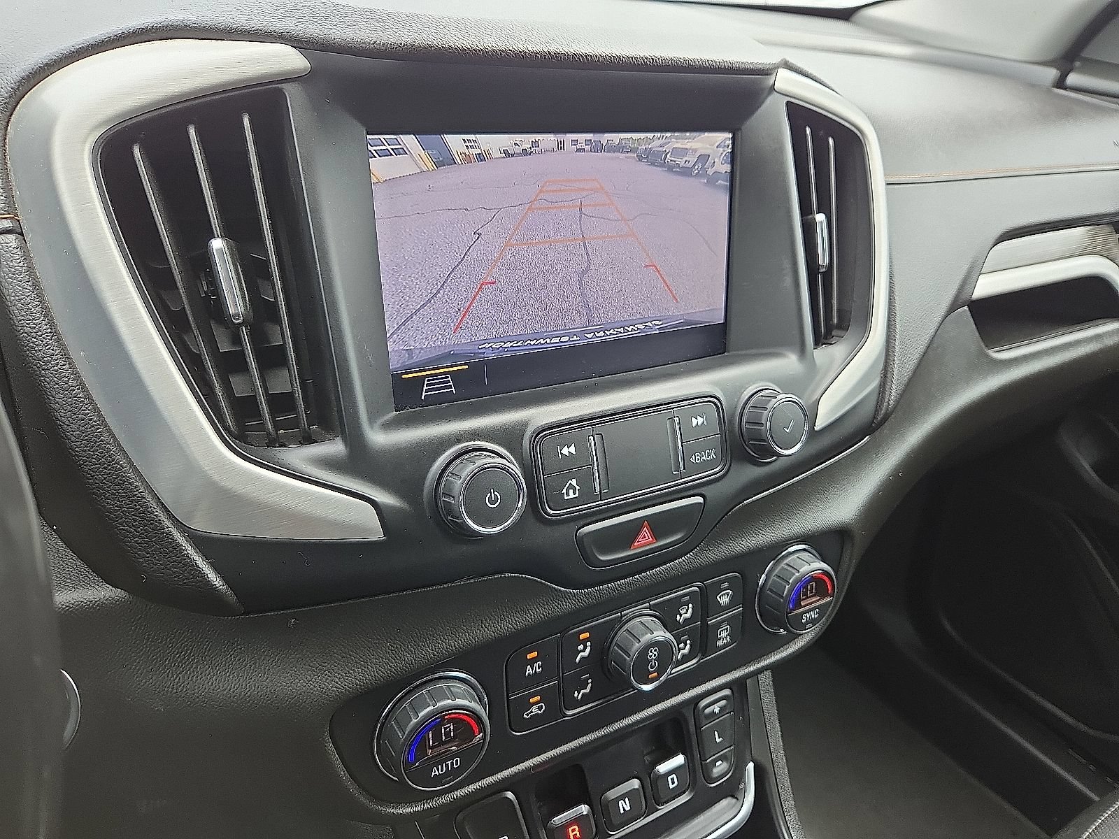 Certified 2020 GMC Terrain SLT FWD image 8