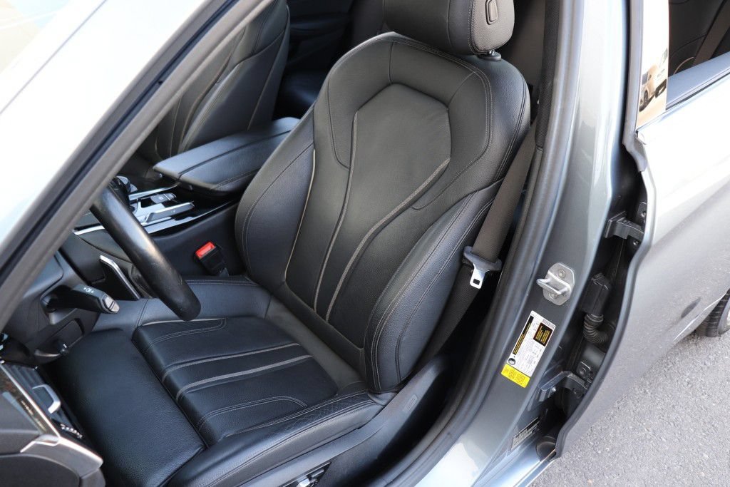 Used 2017 BMW 540i w/ Premium Package RWD image 19