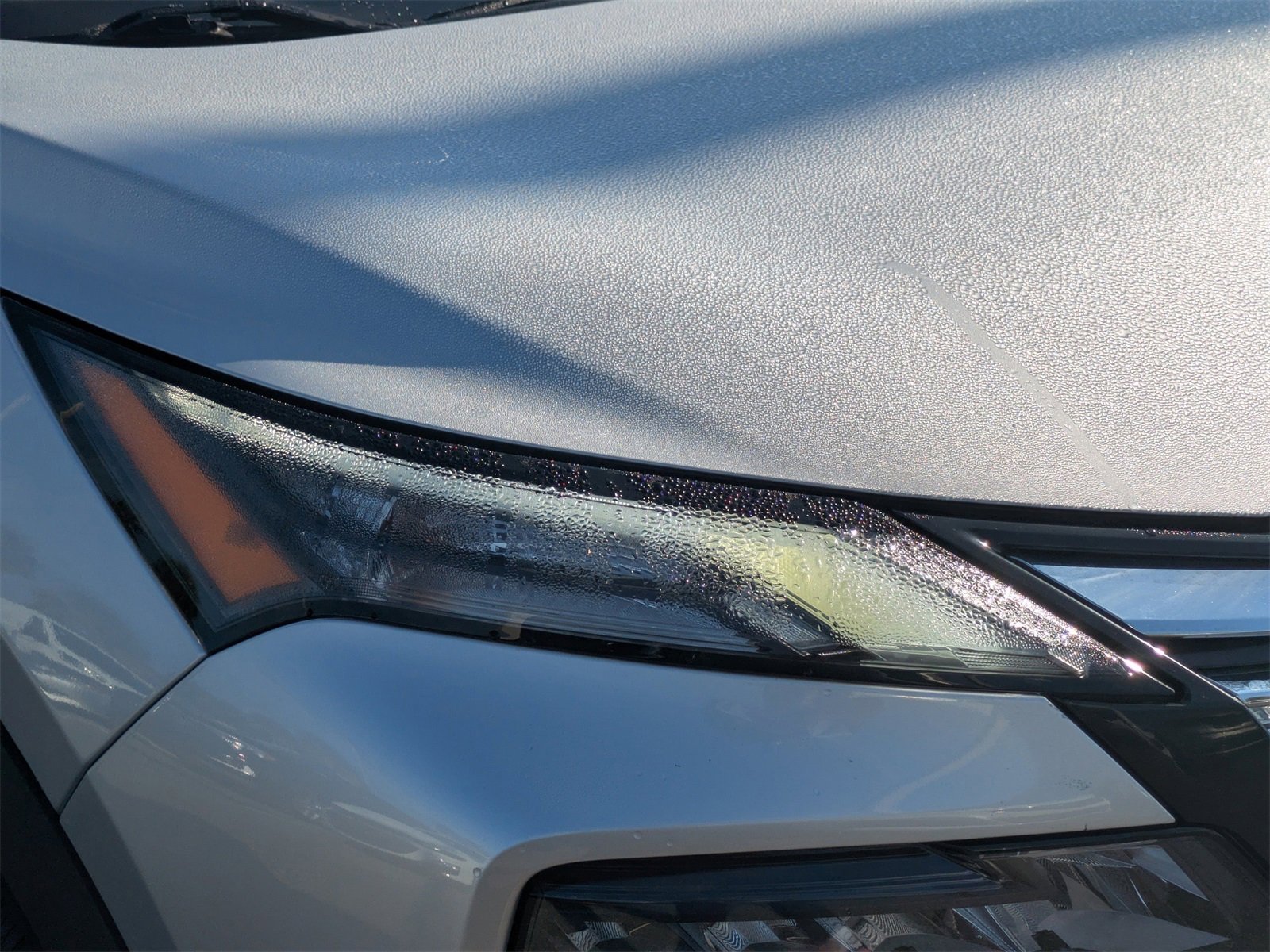 Used 2024 Nissan Rogue SV image 9