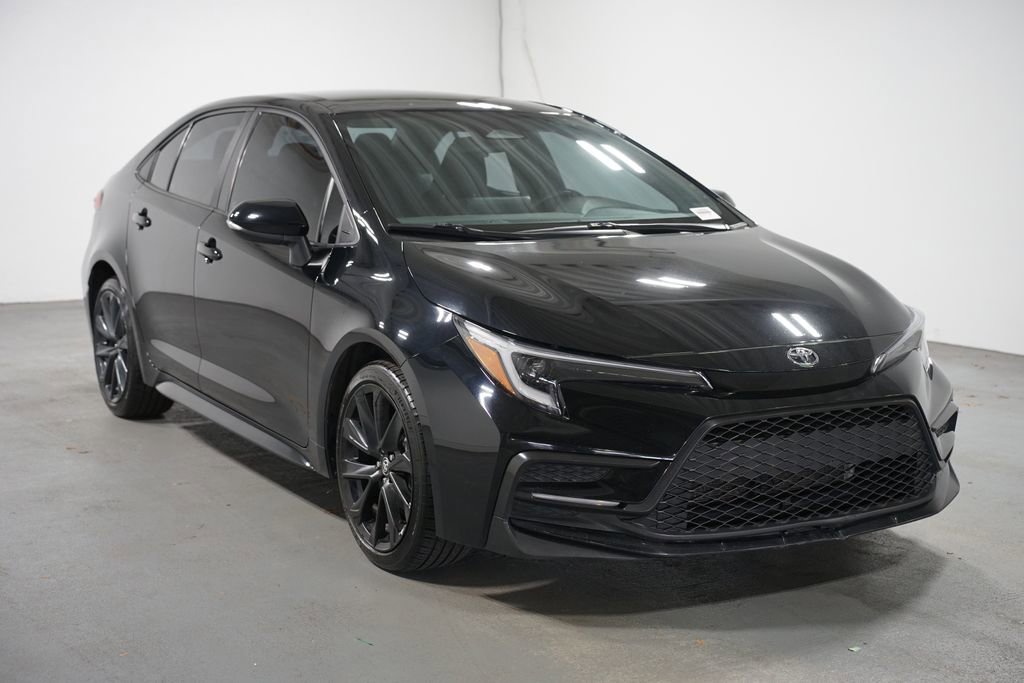 Certified 2023 Toyota Corolla SE image 3