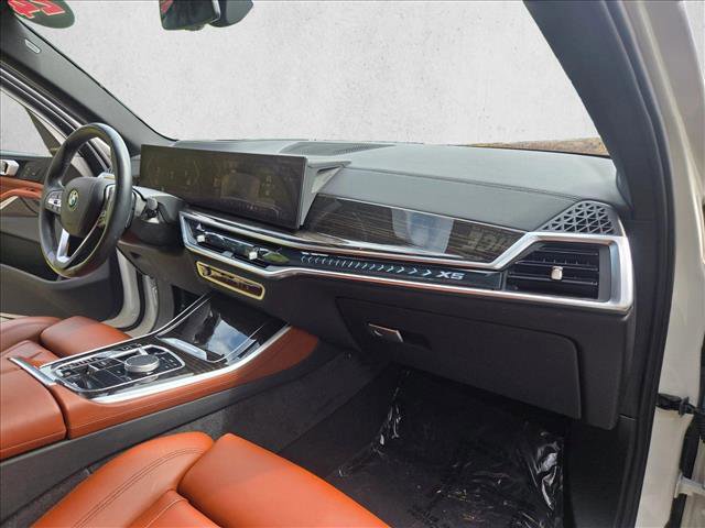 Used 2024 BMW X5 xDrive40i w/ Premium Package image 24