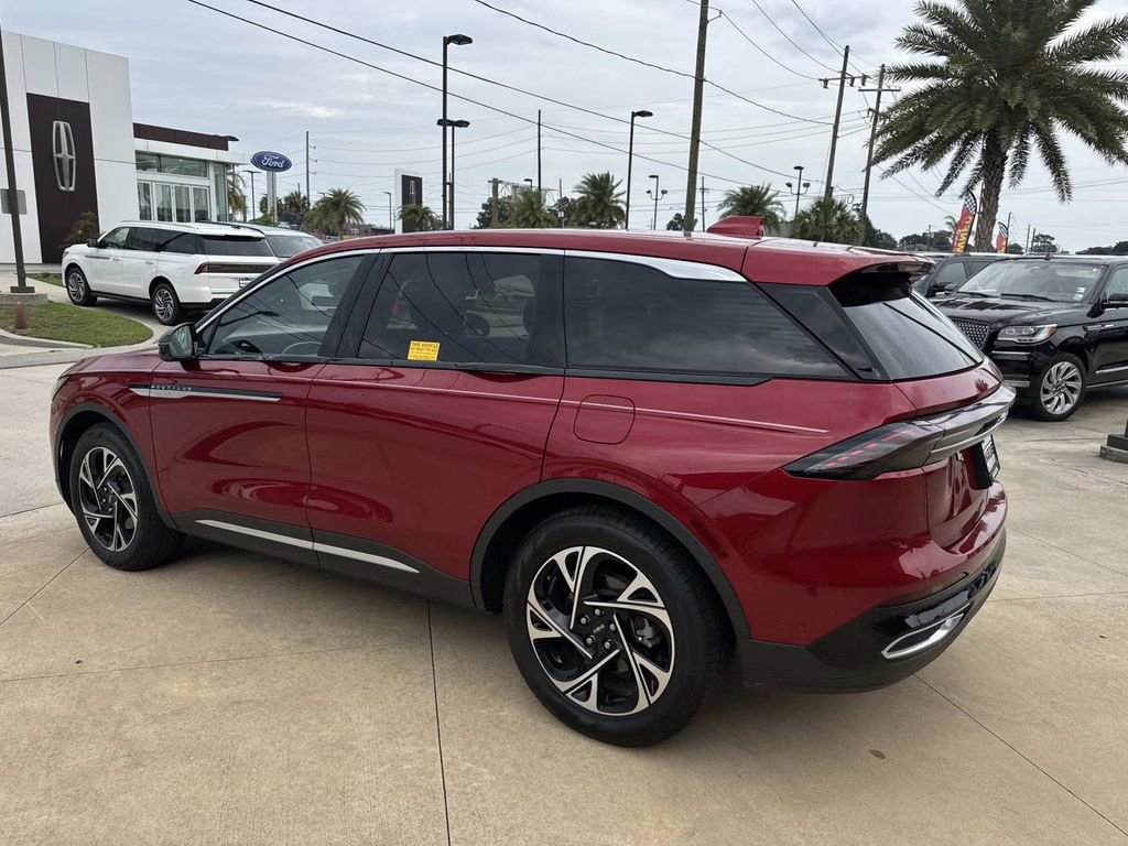 Used 2024 Lincoln Nautilus Premier w/ Equipment Group 102A image 7