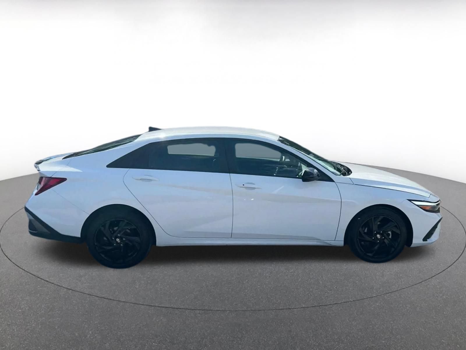 Used 2026 Hyundai Elantra Sport FWD image 15