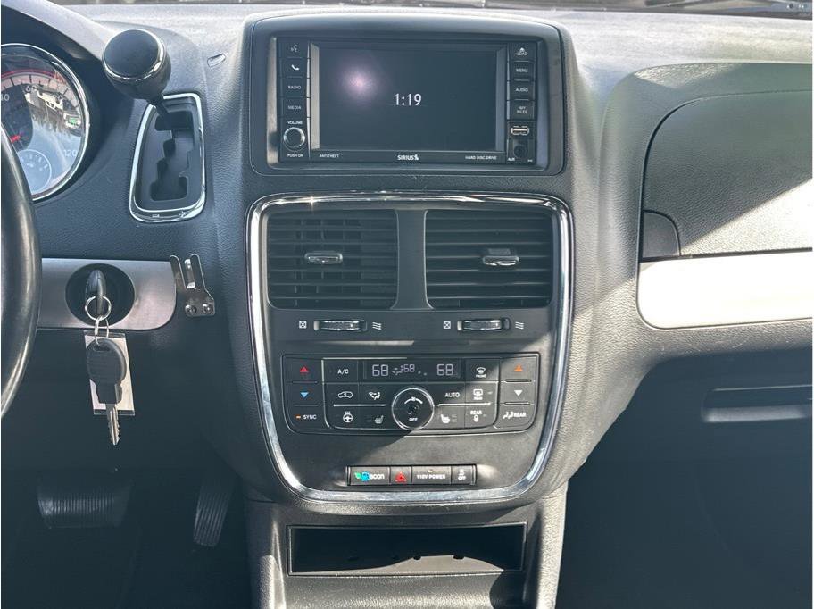 Used 2019 Dodge Grand Caravan GT image 17