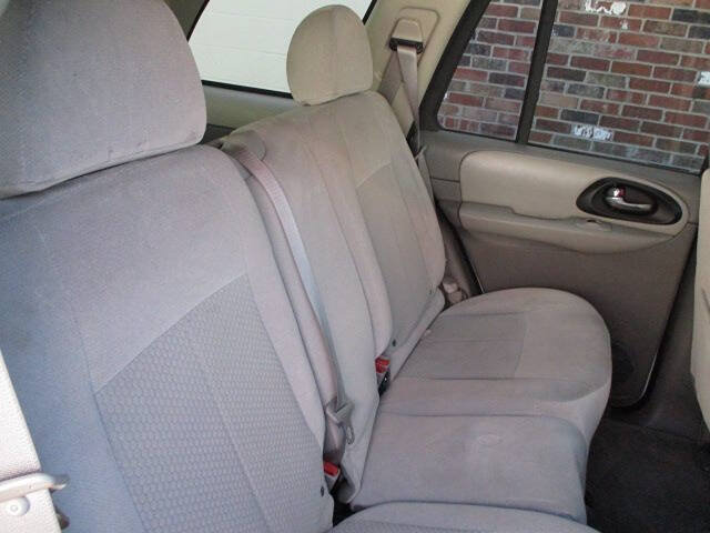 Used 2007 Chevrolet TrailBlazer LS w/ Skid Plate Package AWD/4WD image 21