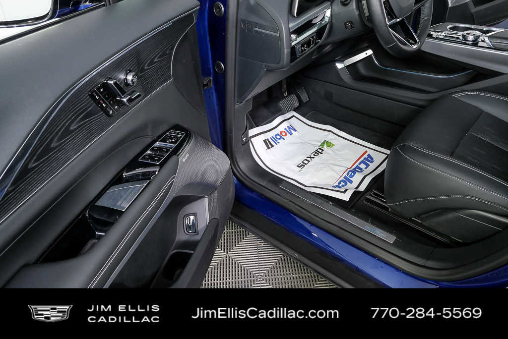 Certified 2024 Cadillac Lyriq Sport image 8