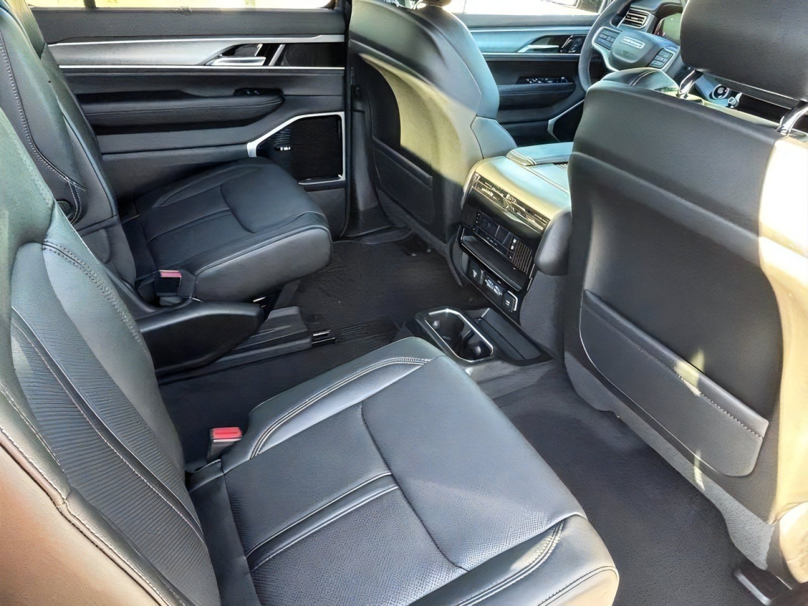 New 2026 Jeep Grand Wagoneer Limited AWD/4WD image 28