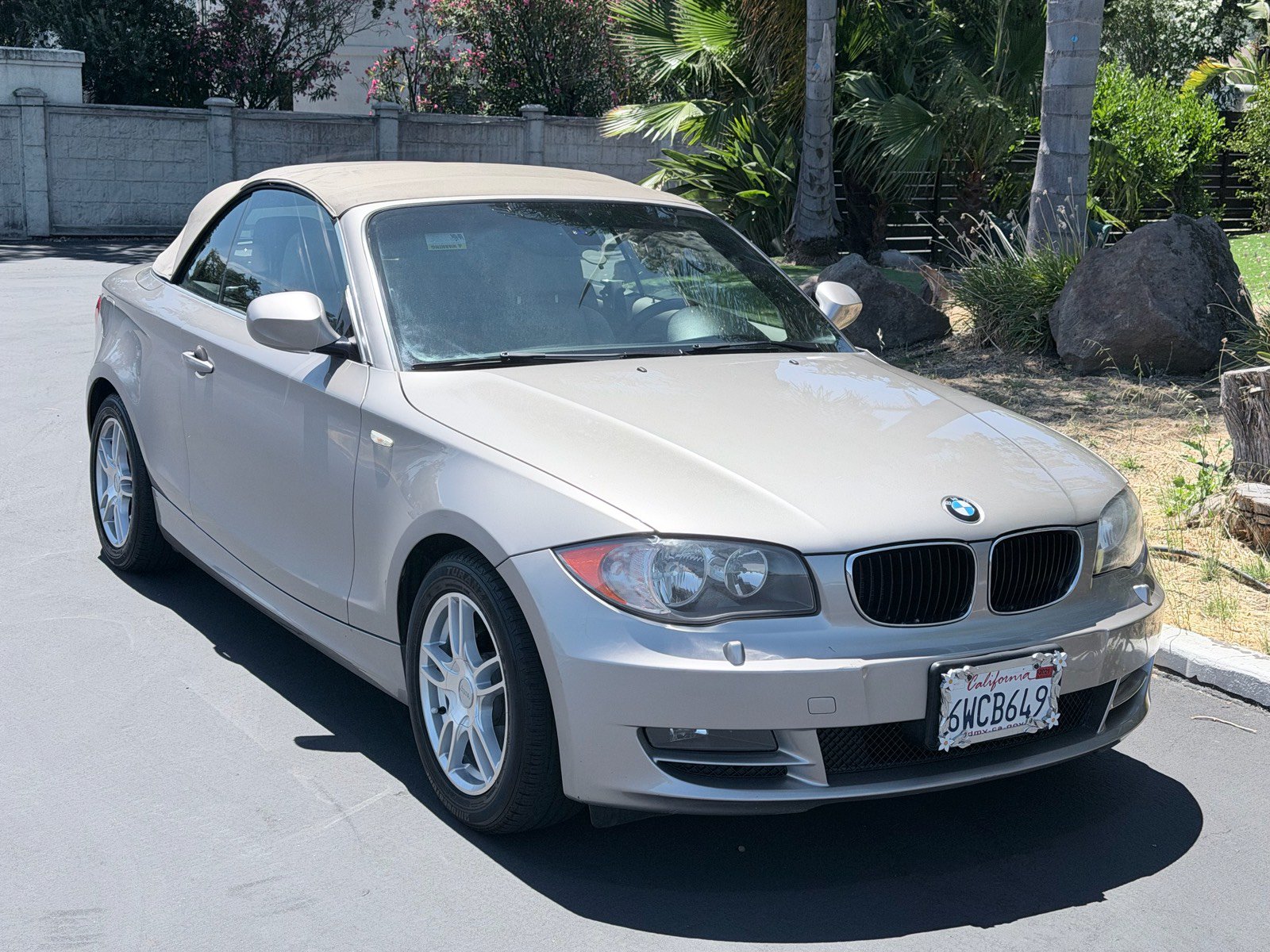 Used 2011 BMW 128i Convertible RWD image 7