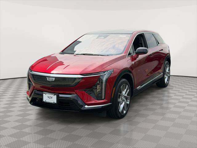 Used 2025 Cadillac Optiq Luxury 1 w/ LPO, Floor Liner Package AWD/4WD image 3