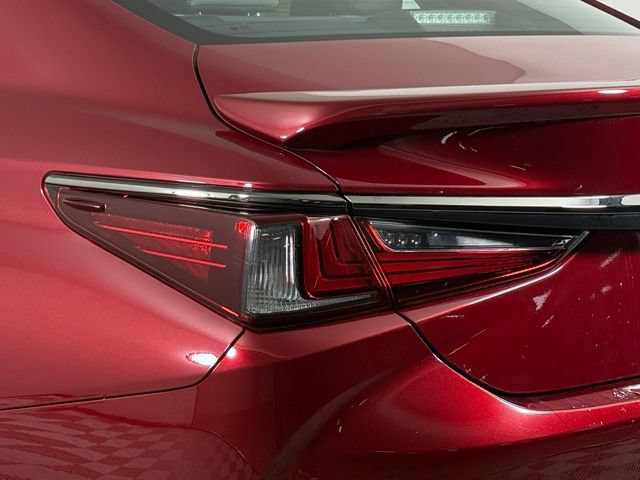 Certified 2024 Lexus ES 350 F Sport w/ Accessory Package (Z2) FWD image 18