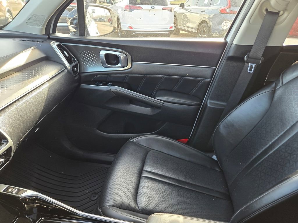 Used 2023 Kia Sorento SX image 14
