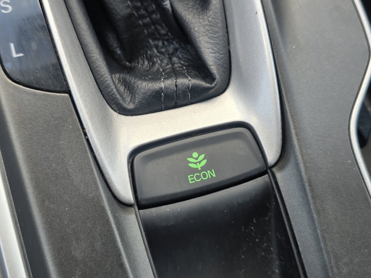 Used 2020 Honda Accord EX image 27