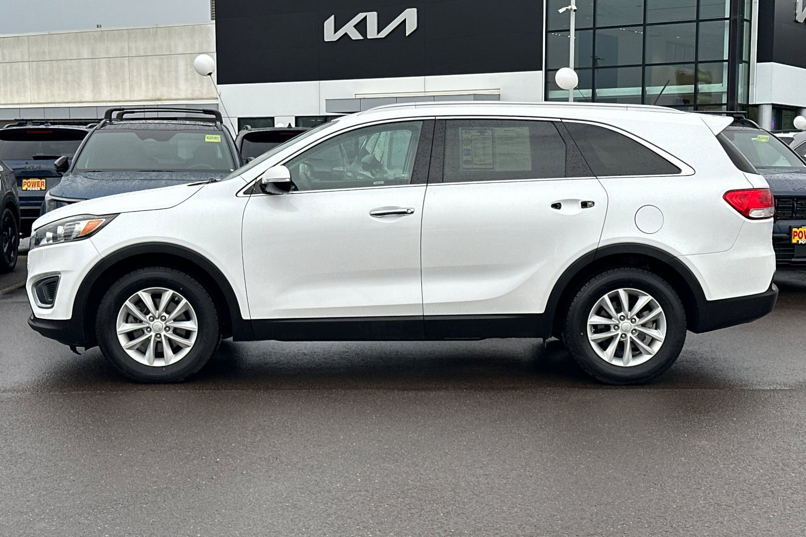 Used 2017 Kia Sorento LX image 7