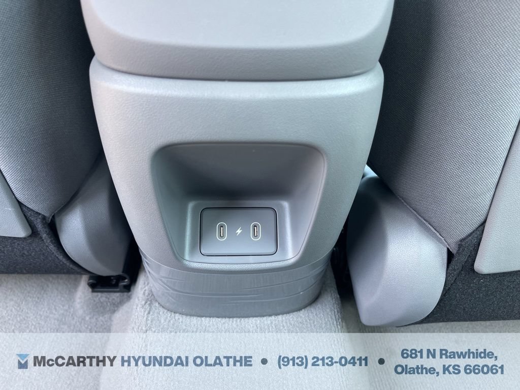 Used 2025 Hyundai Elantra Sport FWD image 21