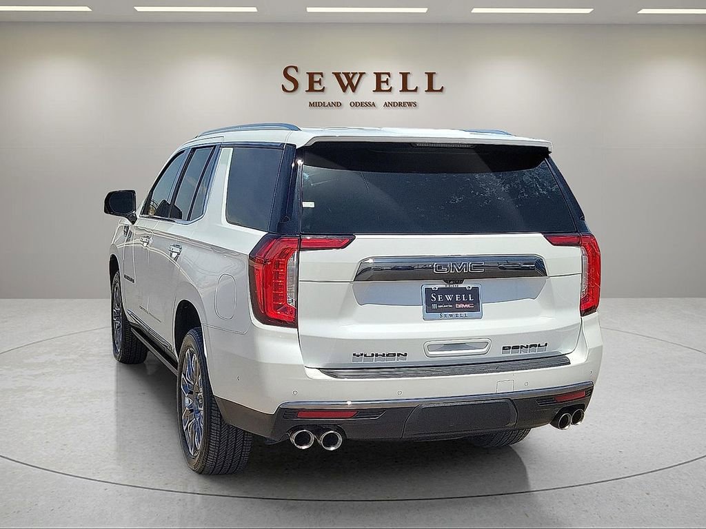 Used 2024 GMC Yukon Denali Ultimate AWD/4WD image 3