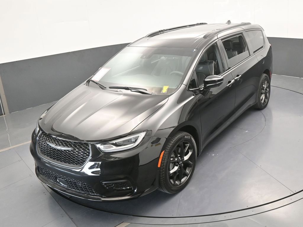 Used 2024 Chrysler Pacifica Limited w/ S Appearance Package image 56