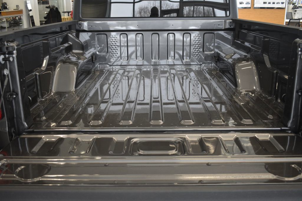 New 2025 Jeep Gladiator Sport image 21