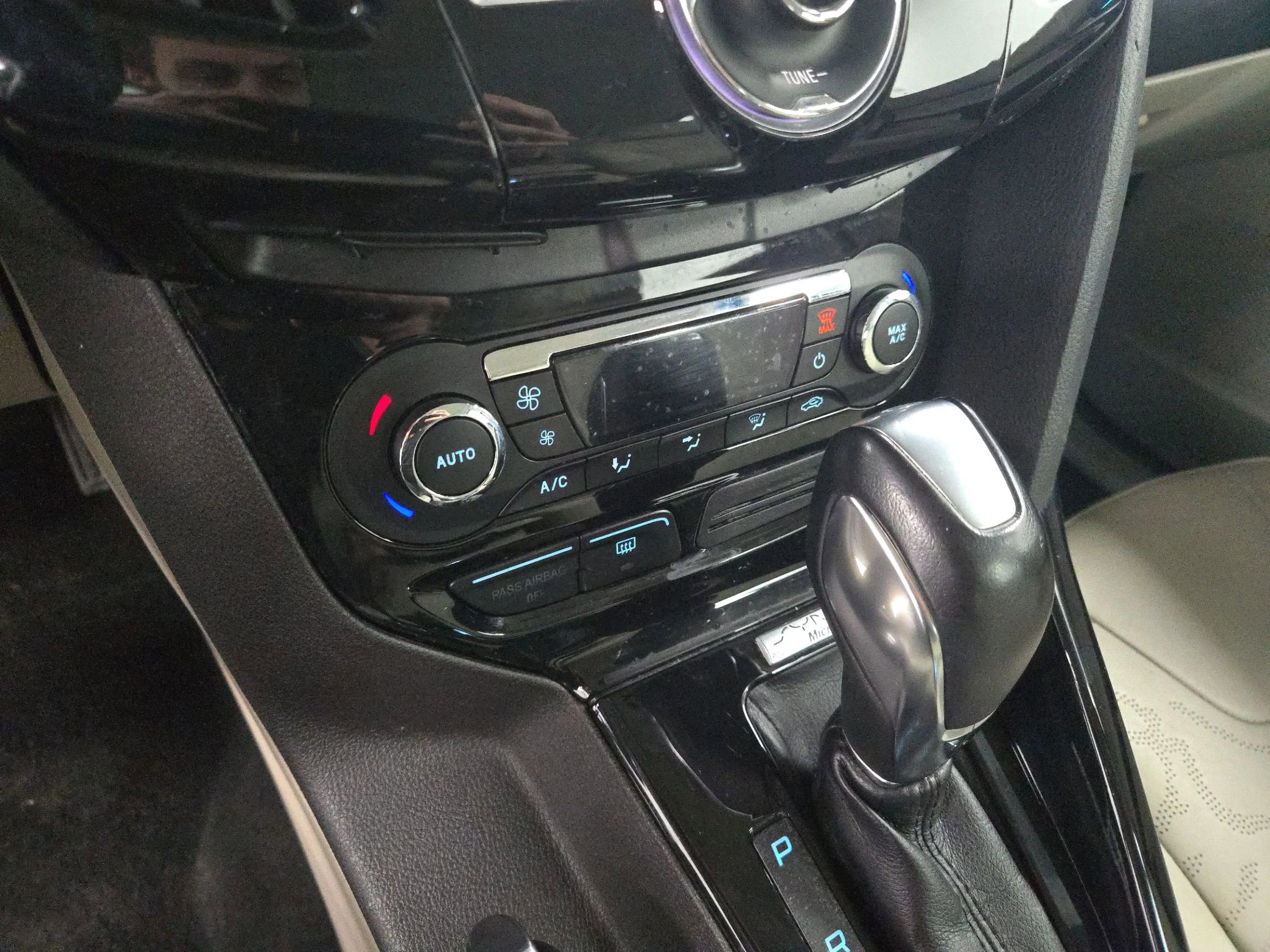 Used 2014 Ford Focus Electric Hatchback image 25