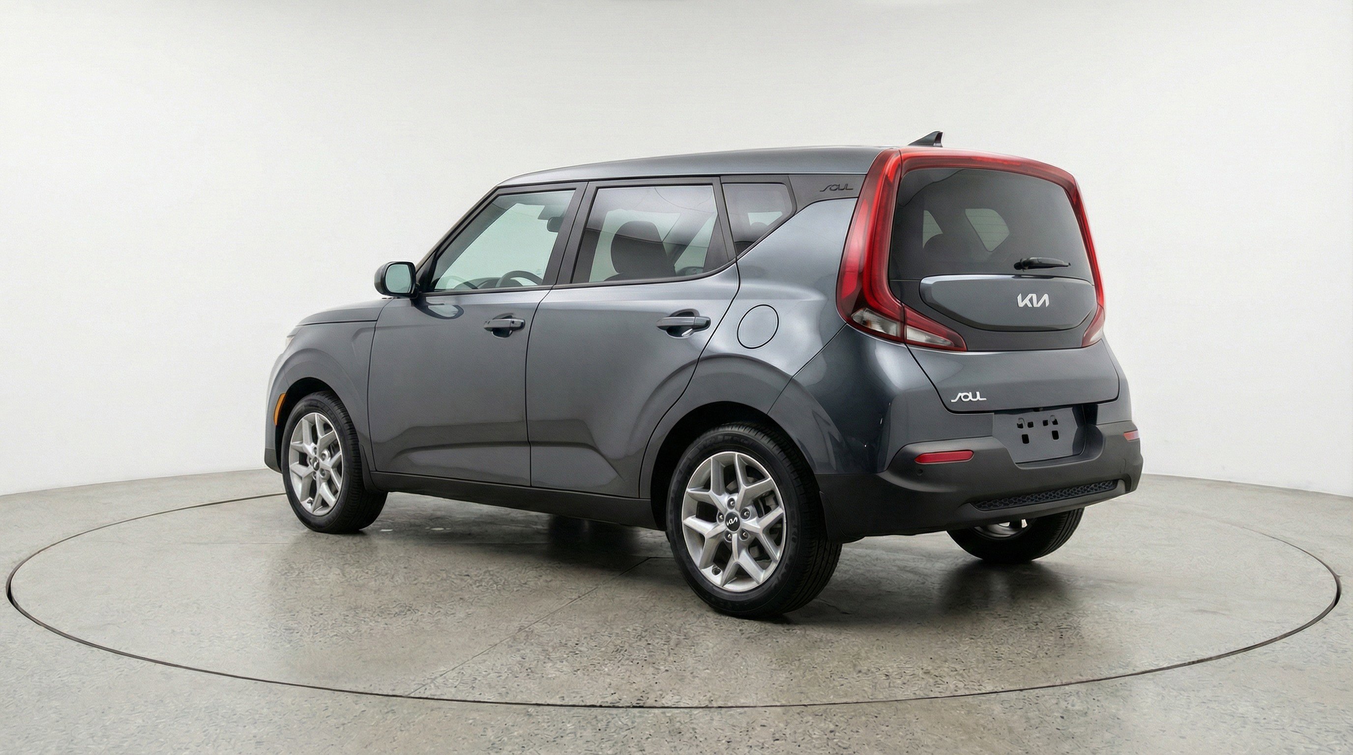 Used 2025 Kia Soul LX w/ LX Technology Package FWD image 6