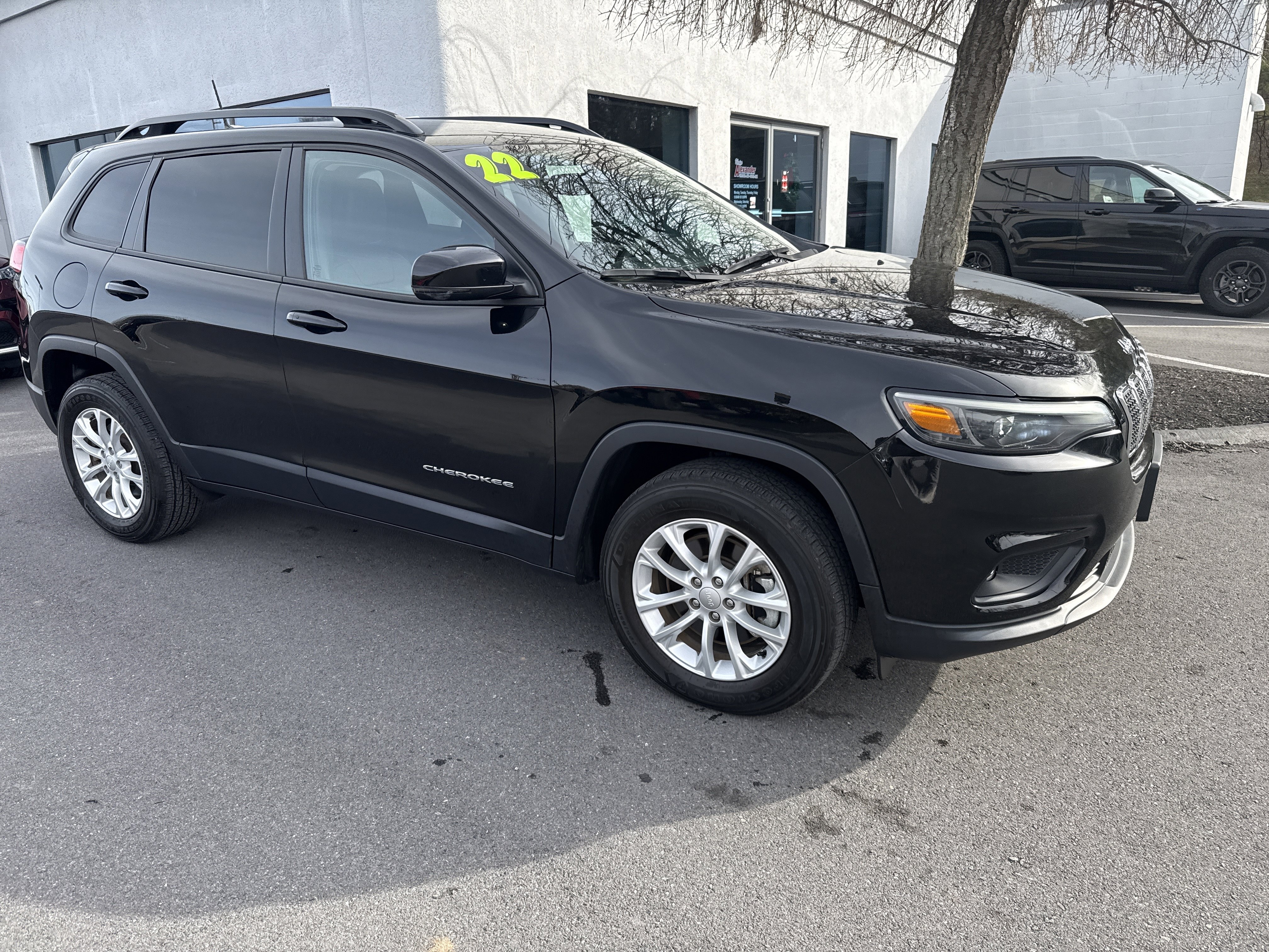 Used 2022 Jeep Cherokee Latitude Lux