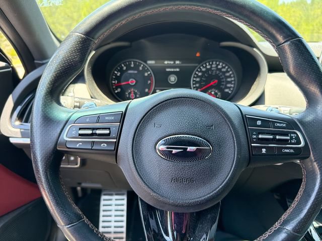 Used 2019 Kia Stinger GT1 AWD/4WD image 17