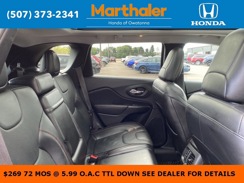 Used 2019 Jeep Cherokee Trailhawk image 16
