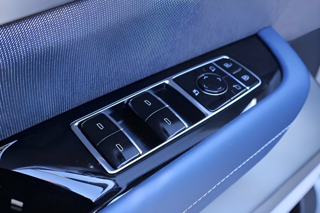 New 2026 Cadillac Vistiq Premium Luxury AWD/4WD image 12