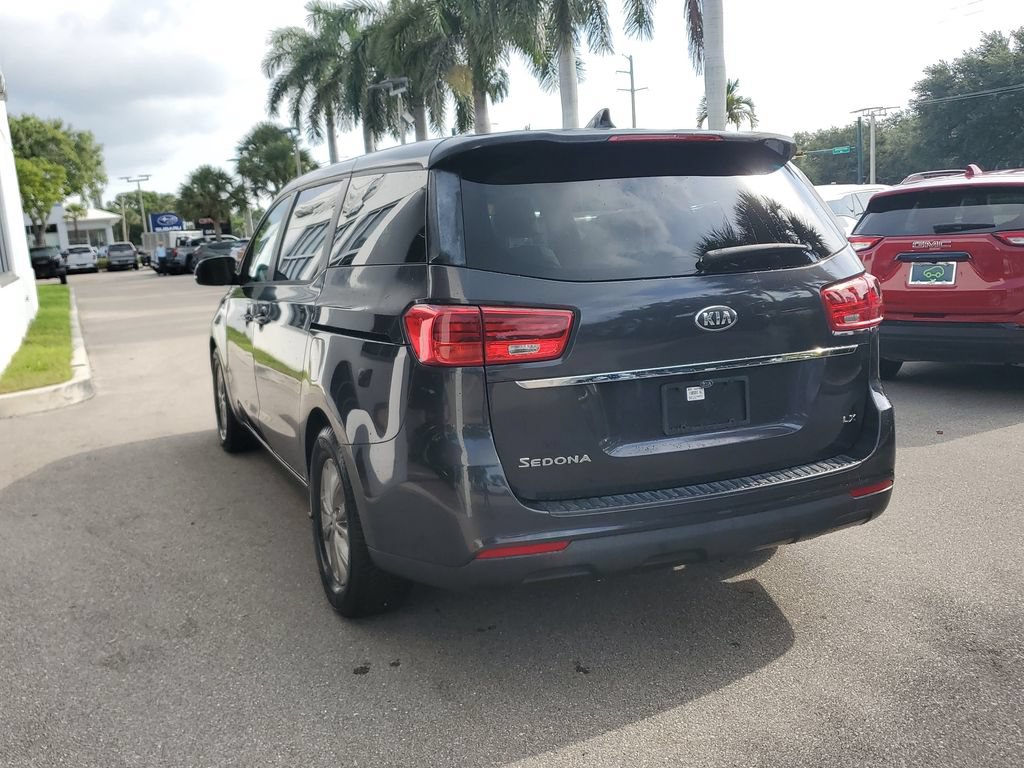 Used 2020 Kia Sedona LX FWD image 3