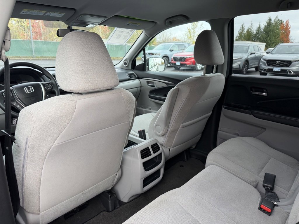 Used 2016 Honda Pilot LX image 29