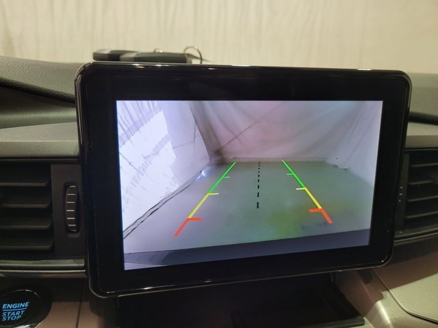 Used 2022 Ford Explorer XLT image 8