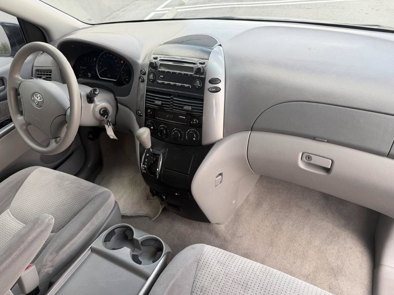 Used 2009 Toyota Sienna LE image 21