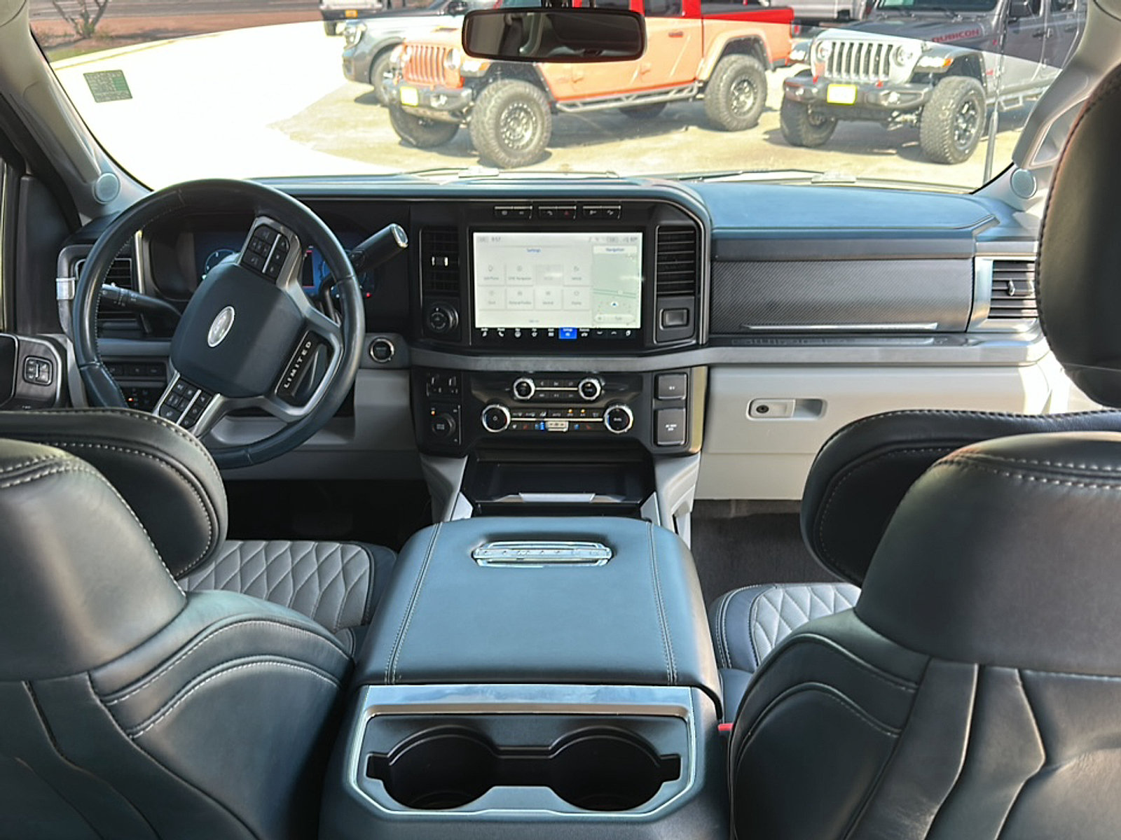 Used 2023 Ford F350 Limited w/ FX4 Off-Road Package AWD/4WD image 15