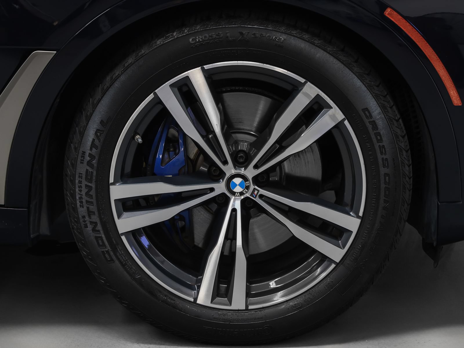Used 2022 BMW X7 M50i AWD/4WD image 16