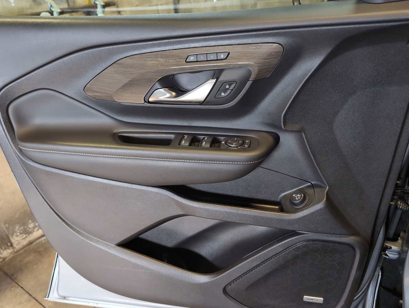 Used 2023 GMC Terrain Denali w/ Denali Premium Package image 23