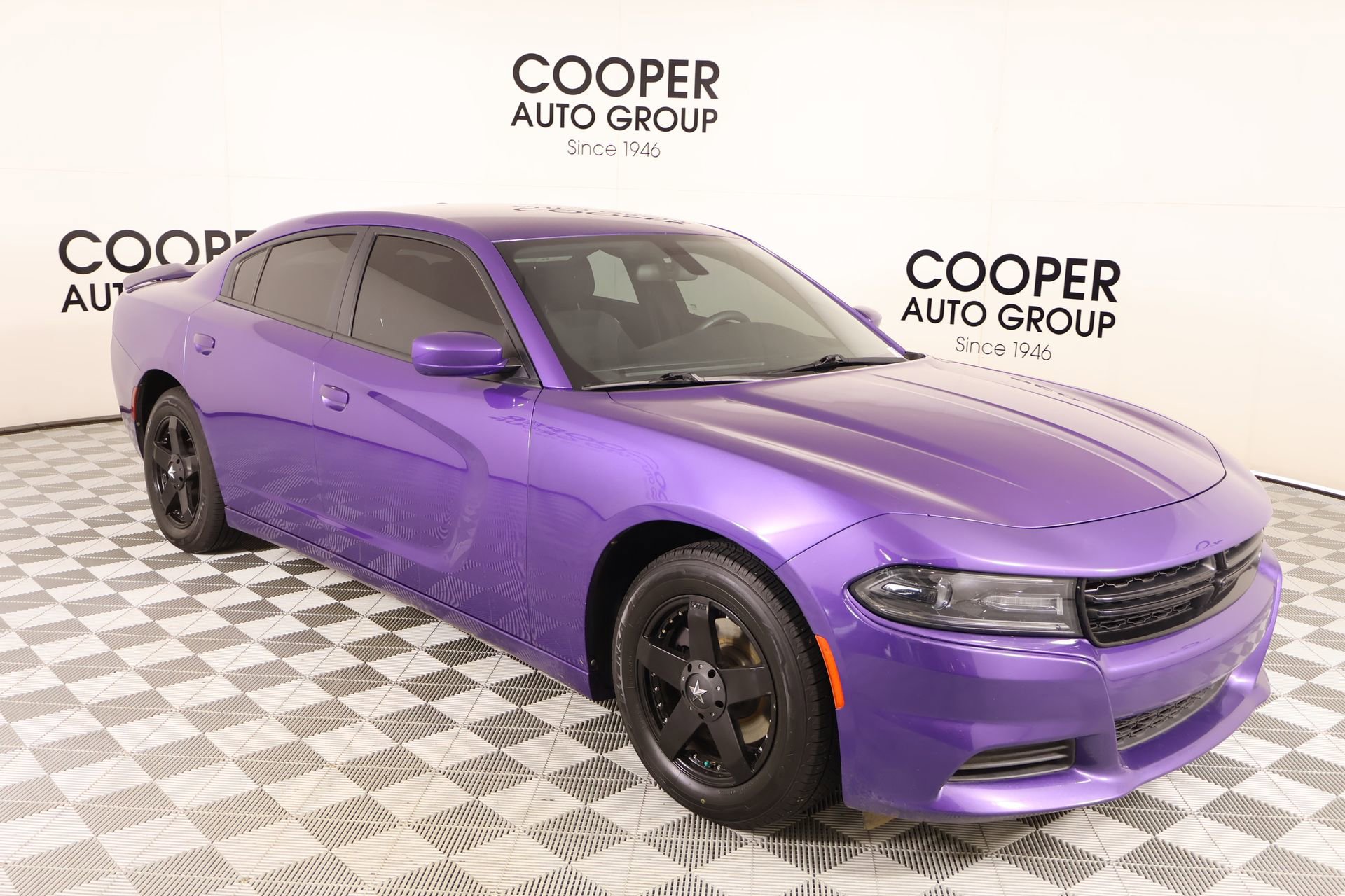 Used 2018 Dodge Charger SXT