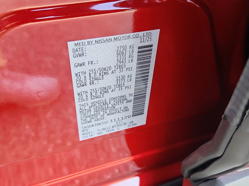 New 2025 Nissan Pathfinder Platinum image 10