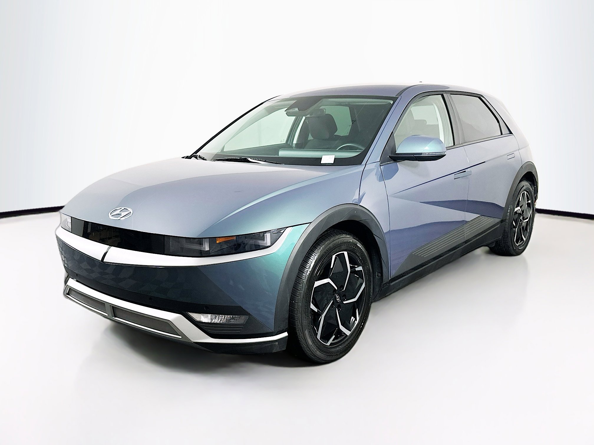 Used 2024 Hyundai Ioniq 5 SEL image 3