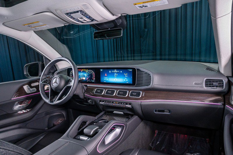 New 2026 Mercedes-Benz GLS 450 4MATIC image 4