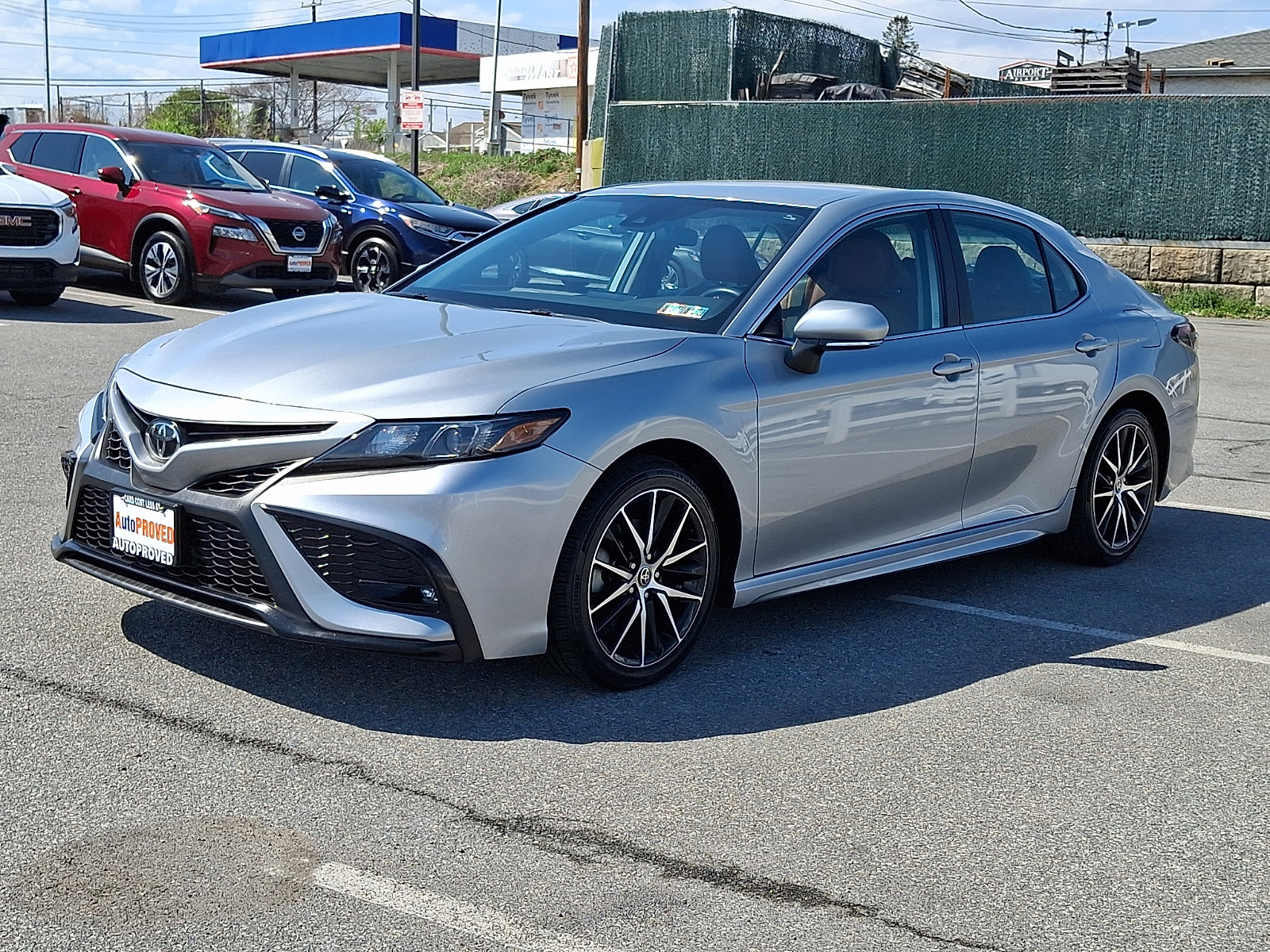 Used 2022 Toyota Camry SE AWD/4WD image 3