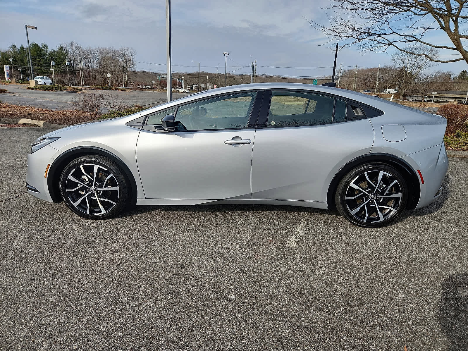 Used 2025 Toyota Prius Plug-In Hybrid w/ Limited Premium Package image 8