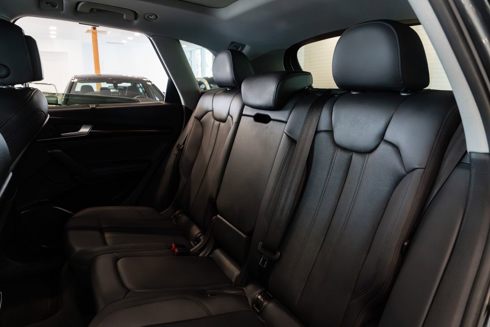 Used 2020 Audi Q5 e Premium Plus w/ Premium Plus Package AWD/4WD image 9
