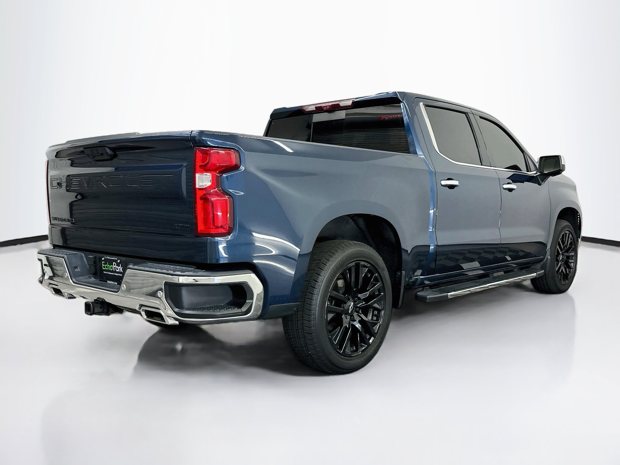 Used 2022 Chevrolet Silverado 1500 LTZ w/ Technology Package AWD/4WD image 9