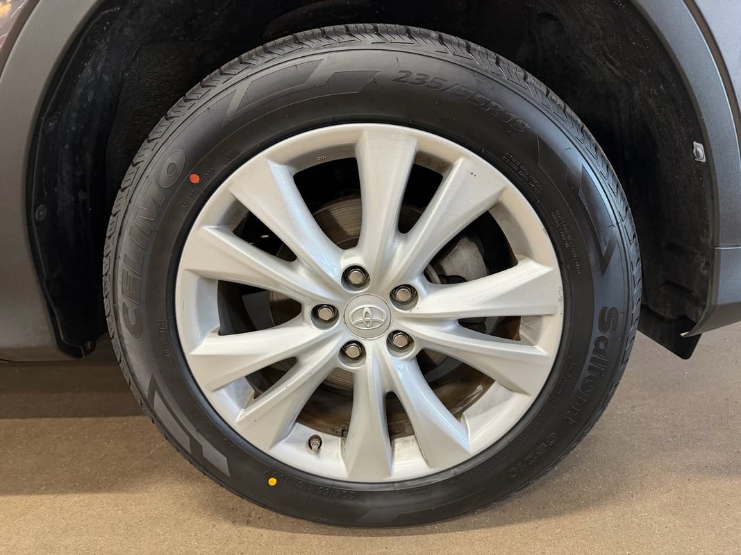 Used 2013 Toyota RAV4 Limited AWD/4WD image 28