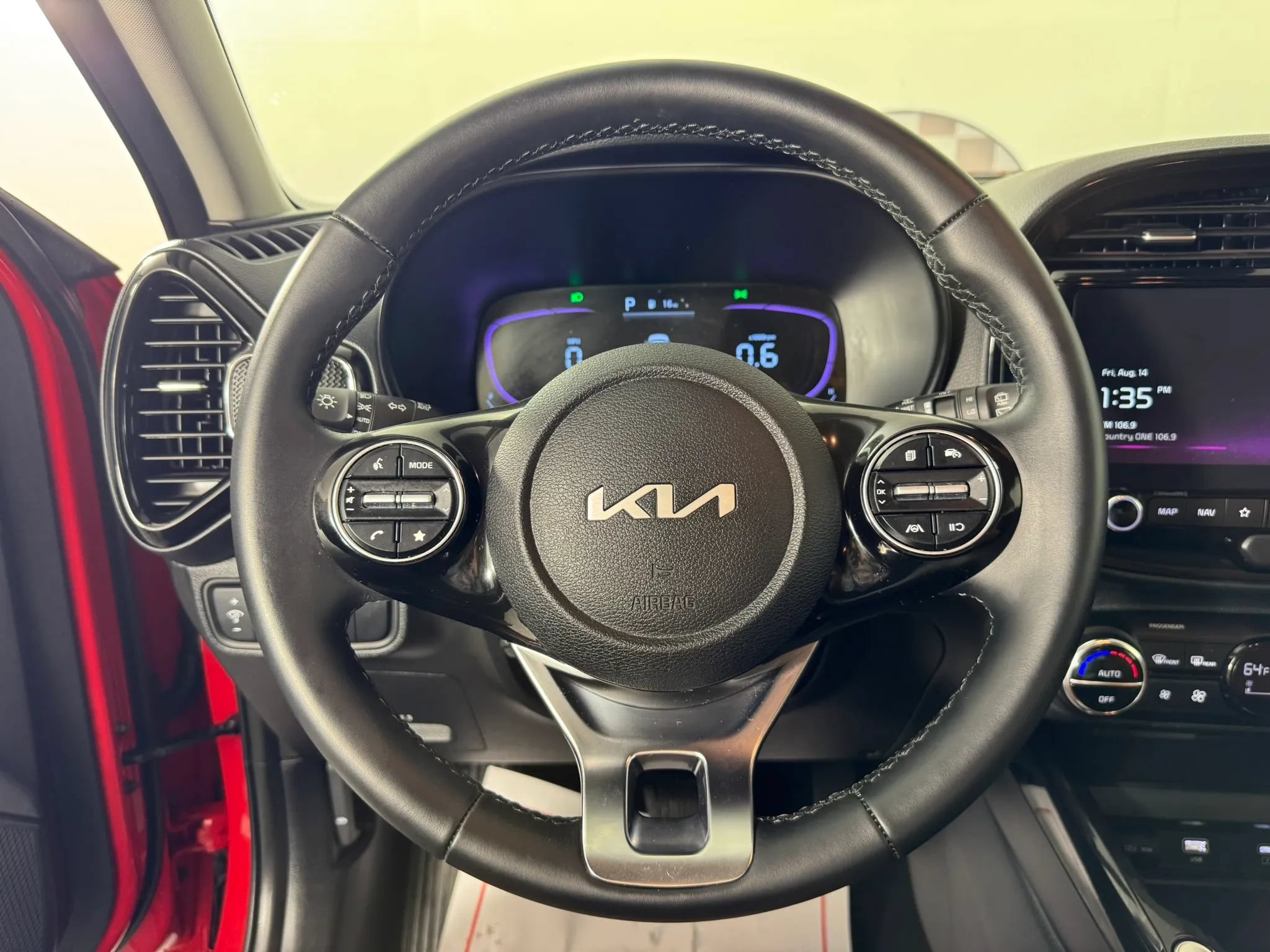 Used 2025 Kia Soul EX FWD image 13