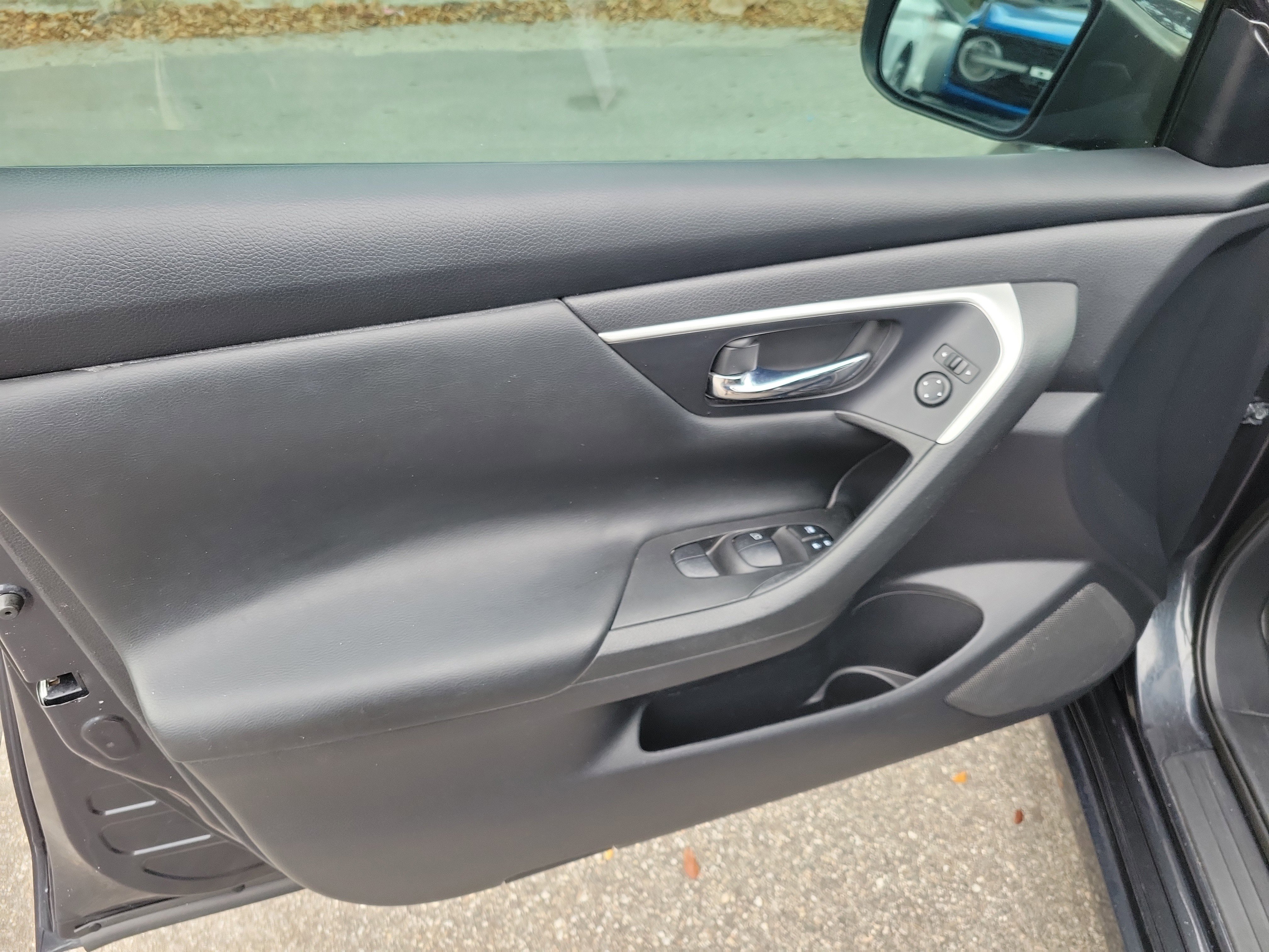 Used 2017 Nissan Altima 2.5 S w/ Power Driver Seat Package image 5